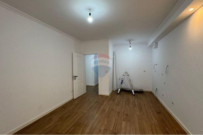 Tirane, shitet apartament 2+1 , 77 m² 255.000 € (Rruga e Bogdaneve)