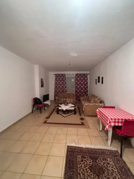 Tirane, shitet apartament 1+1 Kati 8, 70 m² 95.000 € (Rruga Astrit Losha)