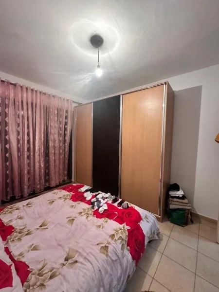 Tirane, shitet apartament 1+1 Kati 8, 70 m² 95.000 € (Rruga Astrit Losha)