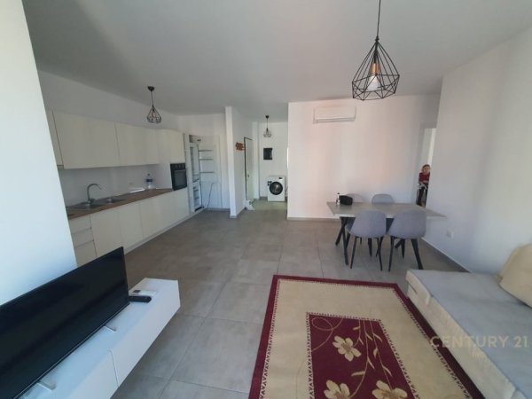 Tirane, jap me qera apartament 2+1 Kati 6, 100 m² 600 € (Oxhaku)