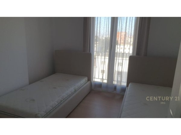 Tirane, jap me qera apartament 2+1 Kati 6, 100 m² 600 € (Oxhaku)