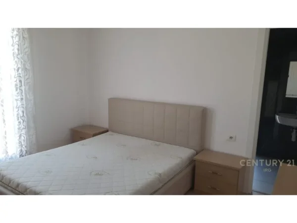 Tirane, jap me qera apartament 2+1 Kati 6, 100 m² 600 € (Oxhaku)