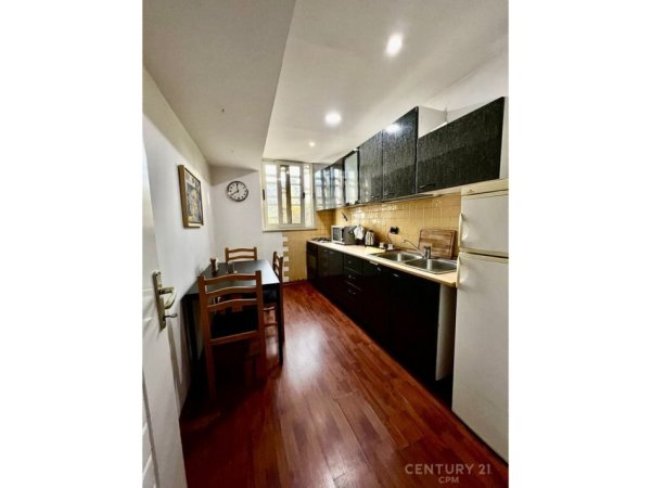 Tirane, jap me qera apartament 1+1 Kati 3, 64 m² 700 € (Piazza)