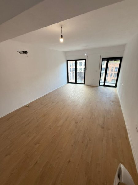 Tirane, shitet apartament 1+1+Aneks+Ballkon , 81 m² 147.300 € 