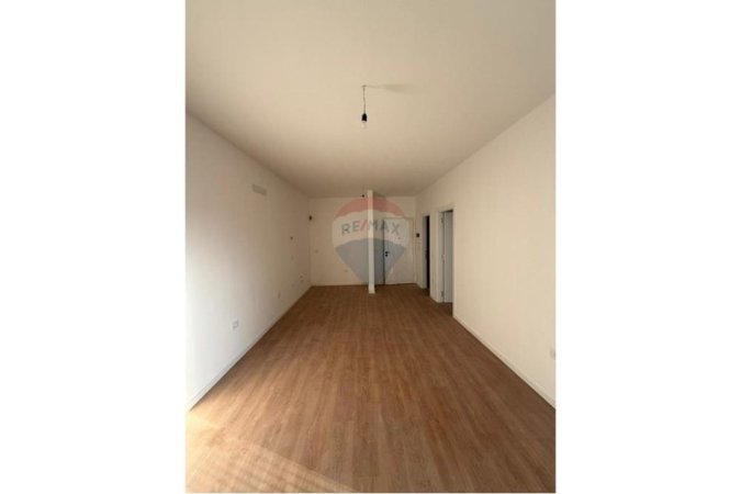 Tirane, shitet apartament 1+1 Kati 3, 59 m² 86.000 € (Tirana Entry, Tiranë)