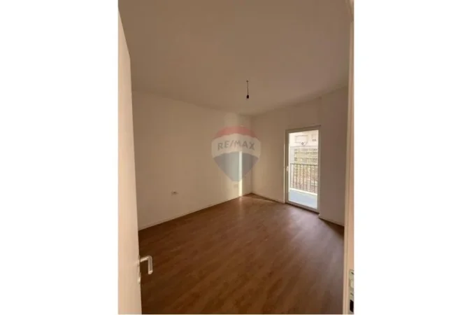 Tirane, shitet apartament 1+1 Kati 3, 59 m² 86.000 € (Tirana Entry, Tiranë)