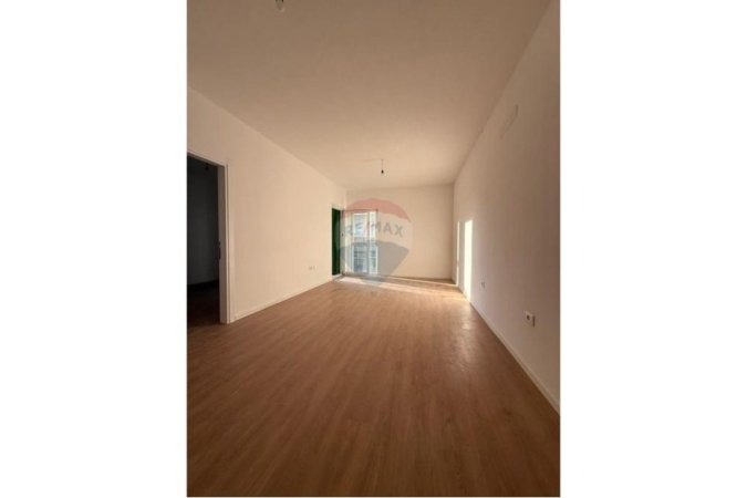 Tirane, shitet apartament 1+1 Kati 3, 59 m² 86.000 € (Tirana Entry, Tiranë)