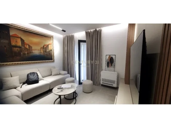 Tirane, jap me qera apartament 1+1 Kati 4, 68 m² 600 € (Unaza e Re)