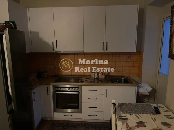 Tirane, jepet me qera apartament 2+1 Kati 2, 90 m² 700 € (Rruga Fortuzi)