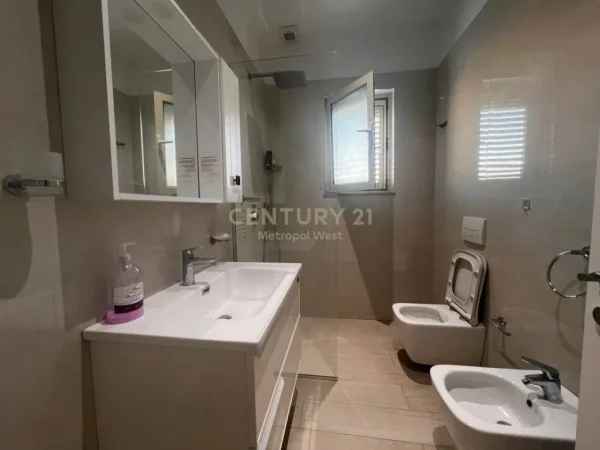 Tirane, jap me qera apartament 2+1 Kati 3, 75 m² 650 € (Inxh. Ndertimit)