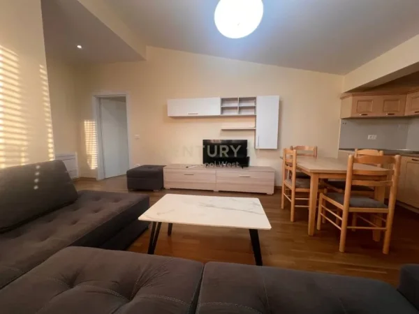 Tirane, jap me qera apartament 2+1 Kati 3, 75 m² 650 € (Inxh. Ndertimit)