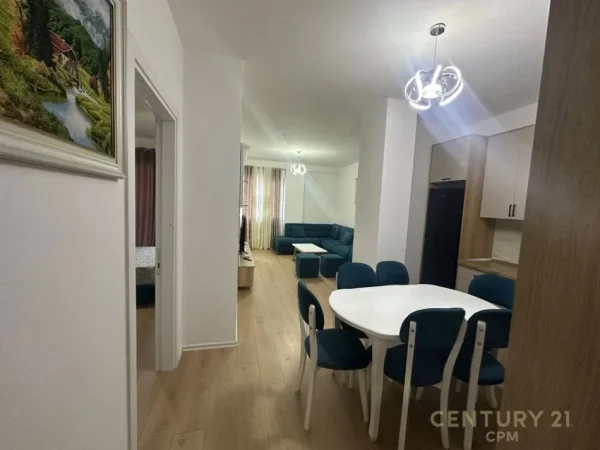 Tirane, jap me qera apartament 1+1 Kati 9, 80 m² 500 € (Yzberisht)
