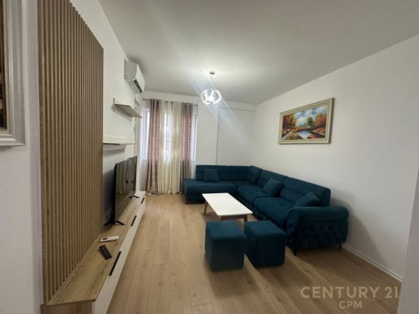 Tirane, jap me qera apartament 1+1 Kati 9, 80 m² 500 € (Yzberisht)