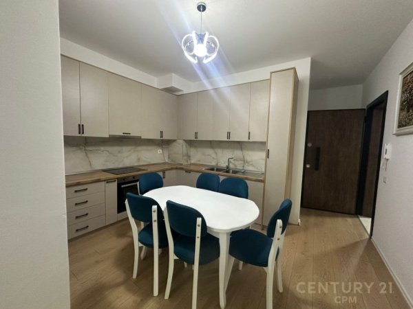 Tirane, jap me qera apartament 1+1 Kati 9, 80 m² 500 € (Yzberisht)