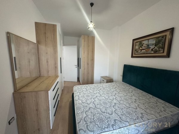 Tirane, jap me qera apartament 1+1 Kati 9, 80 m² 500 € (Yzberisht)