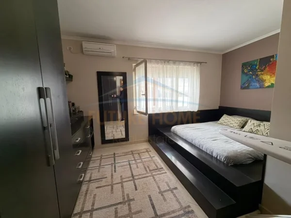 Tirane, shitet apartament 1+1 Kati 4, 88 m² 123.186 € (FRESKU)