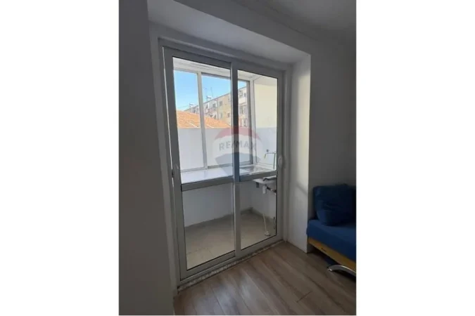 Tirane, jepet me qera apartament 2+1 , 65 m² 700 € (Rruga Muhamet Gjollesha)