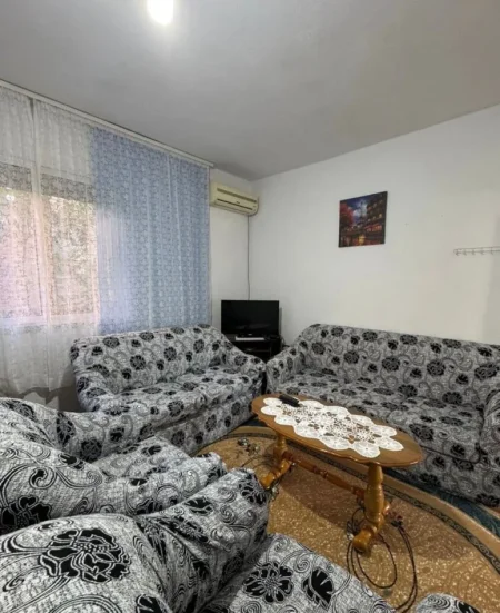 Tirane, jepet me qera apartament 2+1 Kati 1, 56 m² 350 € (bulevardi ri)