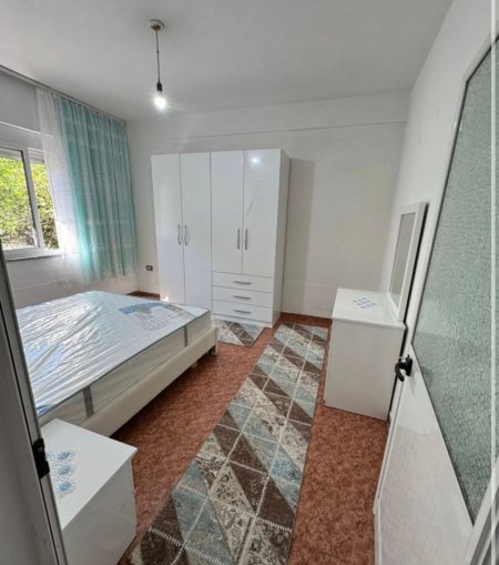 Tirane, jepet me qera apartament 2+1 Kati 1, 56 m² 350 € (bulevardi ri)