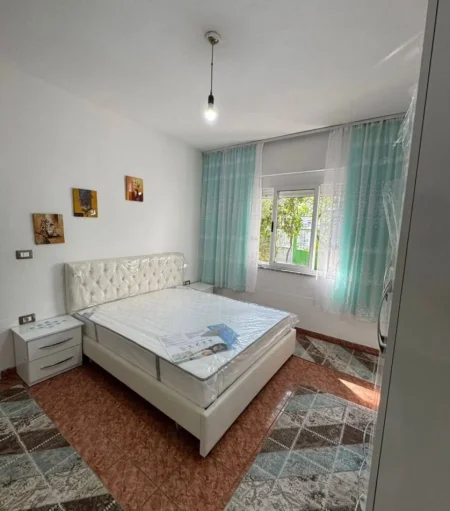 Tirane, jepet me qera apartament 2+1 Kati 1, 56 m² 350 € (bulevardi ri)