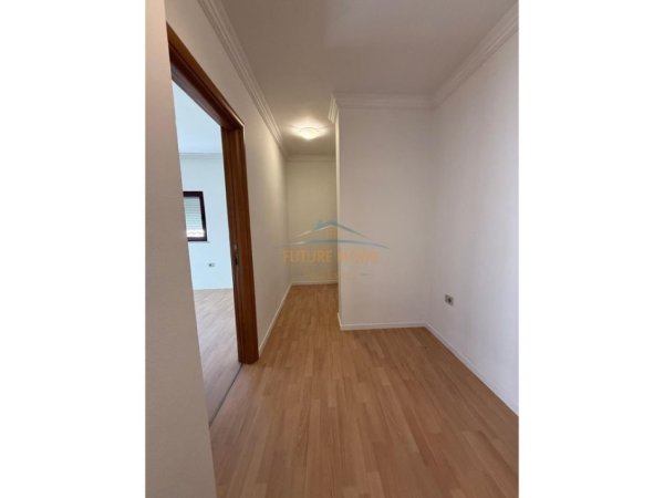 Tirane, shitet apartament 2+1+Ballkon Kati 1, 105 m² 235.000 € (SELVIA)