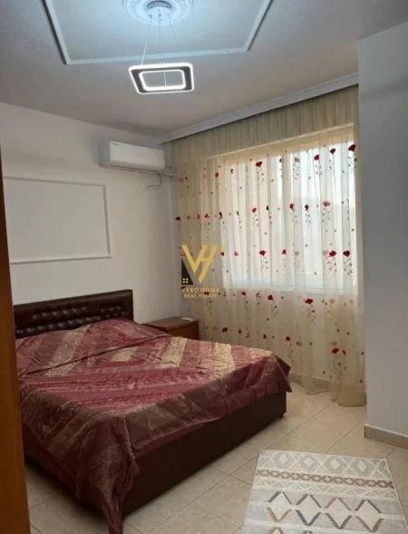Tirane, jepet me qera apartament 2+1+Ballkon Kati 8, 85 m² 650 € (VASIL SHANTO)