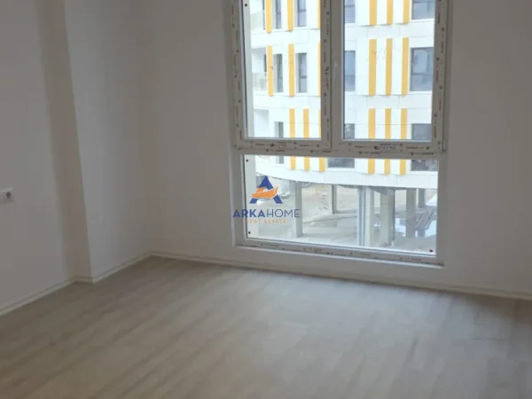 Tirane, jepet me qera ambjent biznesi Kati 2, 70 m² 1.000 € 