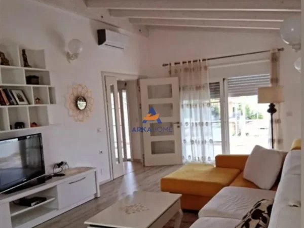 Vlore, shitet Vile 3 Katshe Kati 3, 450.000 € 