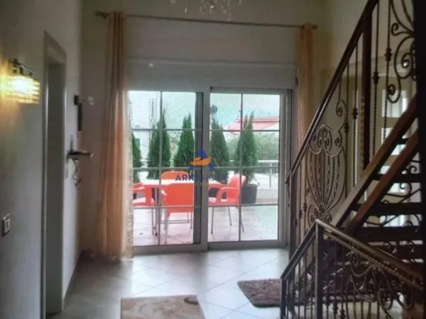 Vlore, shitet Vile 3 Katshe Kati 3, 450.000 € 
