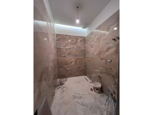 Tirane, shitet apartament 1+1 Kati 0, 47 m² 93.000 € (Materniteti i Ri)