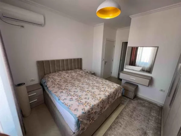 Tirane, shitet apartament 2+1+Ballkon Kati 6, 103 m² 175.000 € (YZBERISHT)