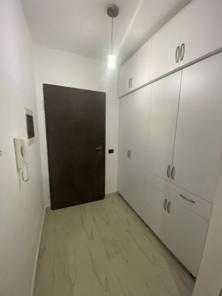 Tirane, jepet me qera apartament 2+1+Ballkon Kati 3, 100 m² 500 € 