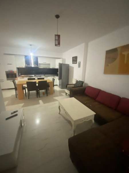 Tirane, jepet me qera apartament 2+1+Ballkon Kati 3, 100 m² 500 € 