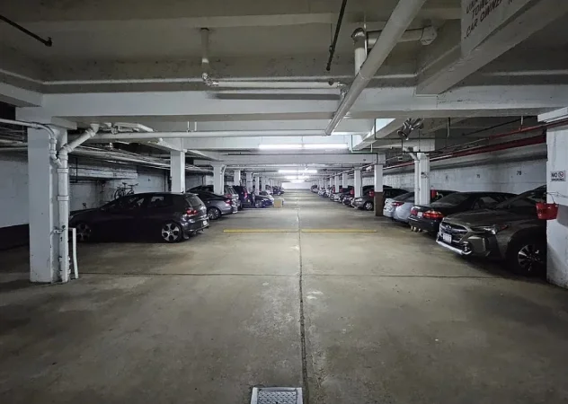 Tirane, jepet me qera garazh | post parkimi Kati -1, 100 m² 700 € (RRUGA E KOSOVAREVE)