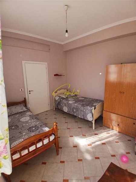 Tirane, jepet me qera apartament 2+1 Kati 2, 110 m² 400 € (SELITE)