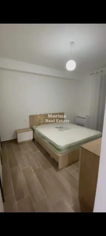 Tirane, jepet me qera apartament 2+1 Kati 3, 100 m² 500 € (Rruga 5 Maji)