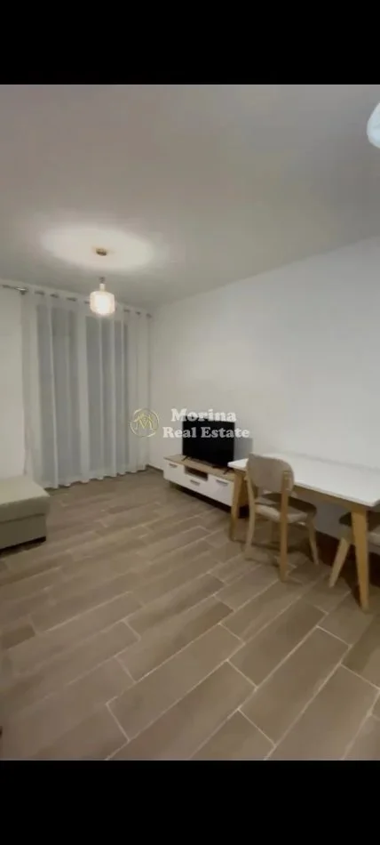 Tirane, jepet me qera apartament 2+1 Kati 3, 100 m² 500 € (Rruga 5 Maji)