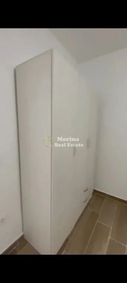 Tirane, jepet me qera apartament 2+1 Kati 3, 100 m² 500 € (Rruga 5 Maji)