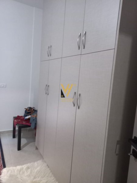 Tirane, jepet me qera apartament 1+1+Ballkon Kati 2, 50 m² 400 € (ASTIR)