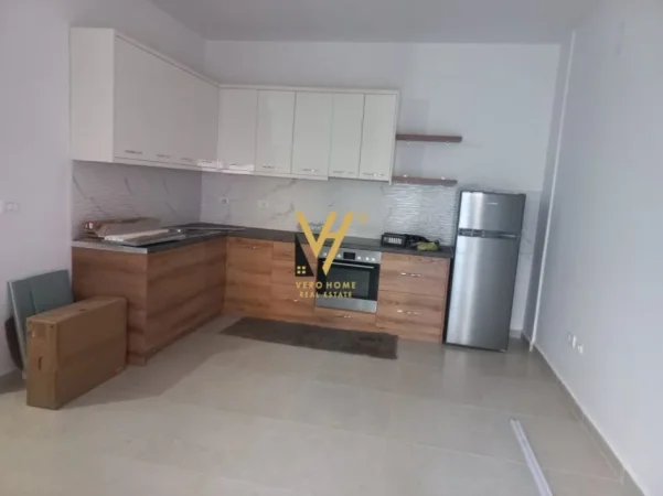 Tirane, jepet me qera apartament 1+1+Ballkon Kati 2, 50 m² 400 € (ASTIR)