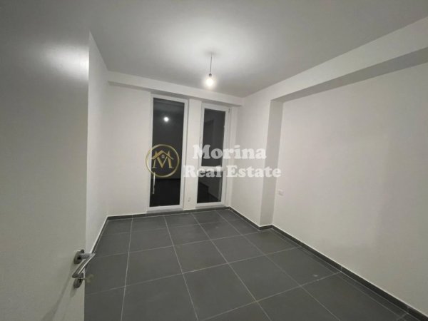 Tirane, jepet me qera apartament 2+1 Kati 3, 115 m² 500 € (Rruga 5 Maji)