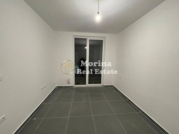 Tirane, jepet me qera apartament 2+1 Kati 3, 115 m² 500 € (Rruga 5 Maji)