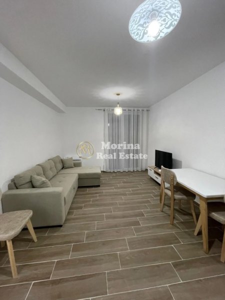 Tirane, jepet me qera apartament 2+1 Kati 3, 110 m² 500 € (Rruga 5 Maji)