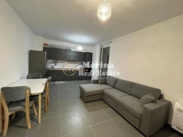Tirane, jepet me qera apartament 2+1 Kati 3, 105 m² 500 € (Rruga 5 Maji)