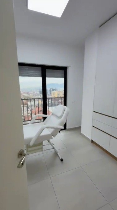 Tirane, shitet apartament 2+1+Aneks+Ballkon Kati 7, 116 m² 261.000 € 