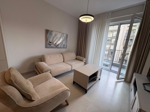 Tirane, jepet me qera apartament 2+1 , 101 m² 1.400 €