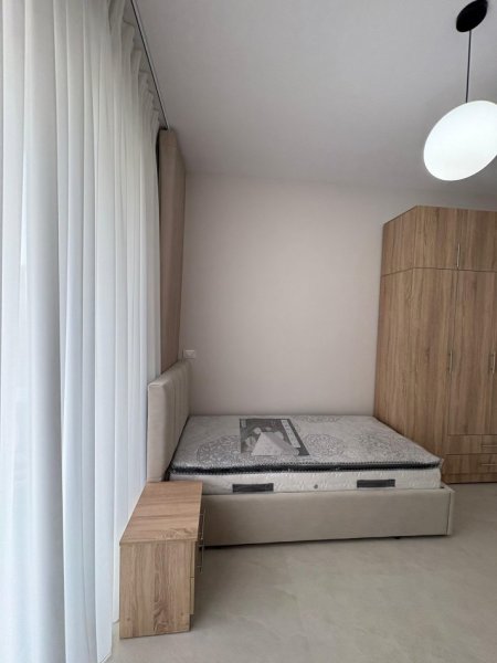 Tirane, jepet me qera apartament 2+1 , 101 m² 1.400 €