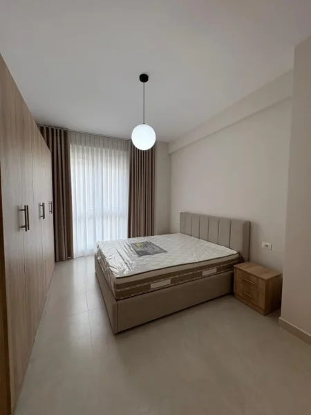 Tirane, jepet me qera apartament 2+1 , 101 m² 1.400 €