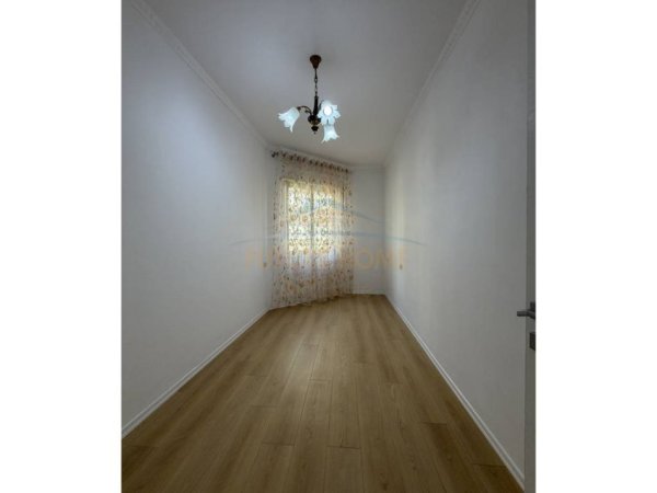 Tirane, shes apartament 2+1+Aneks+Ballkon Kati 3, 75 m² 112.000 € (FRESK RRUGA THESARIT PRANE SPAR 2)