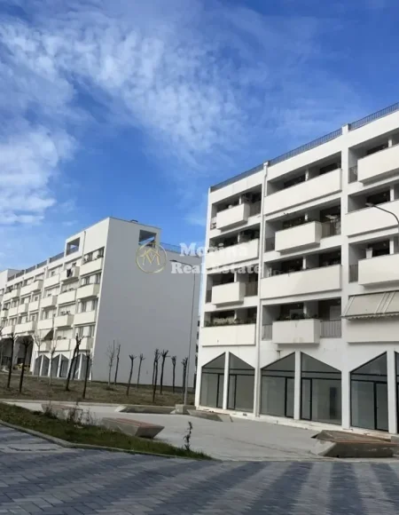 Tirane, shitet apartament 3+1 Kati 3, 127 m² 211.150 € (Rruga 5 Maji)